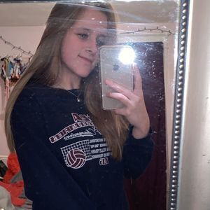 Meet your Posher, Alicia